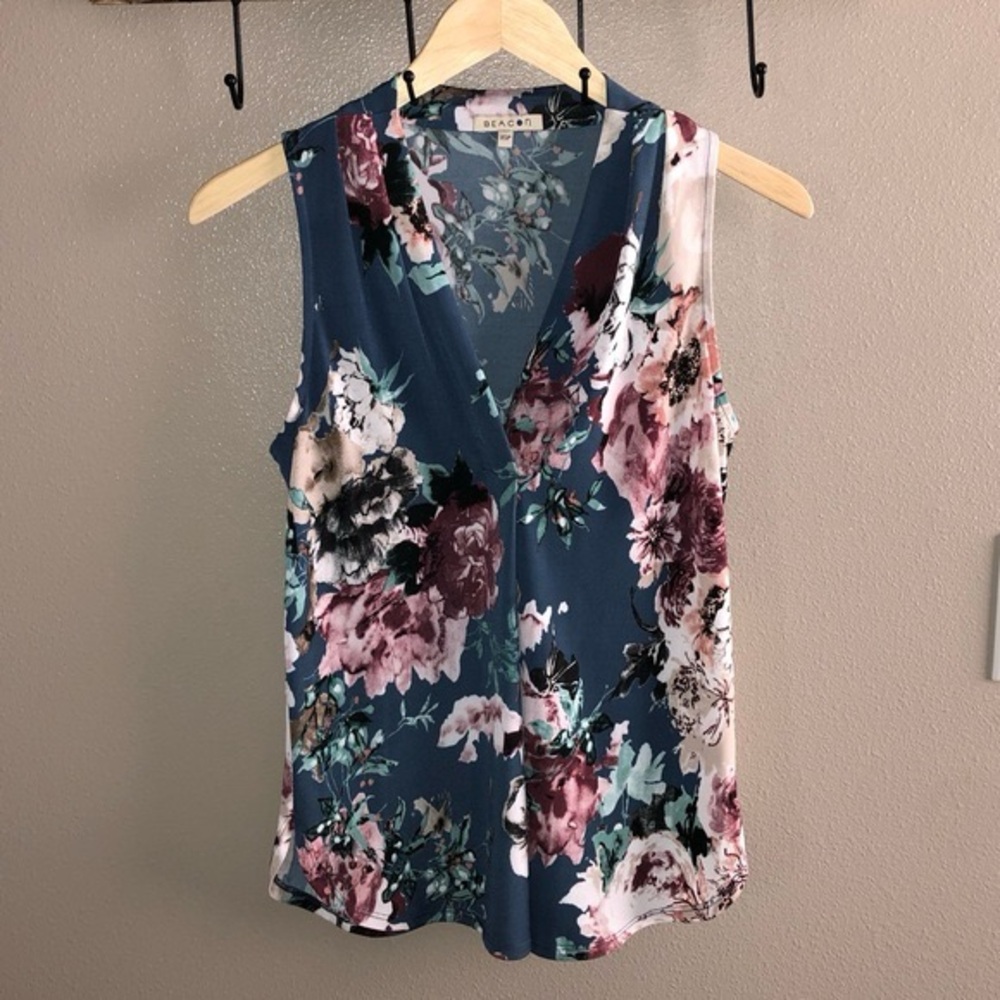 Beacon Floral V-Neck Sleeveless Blouse